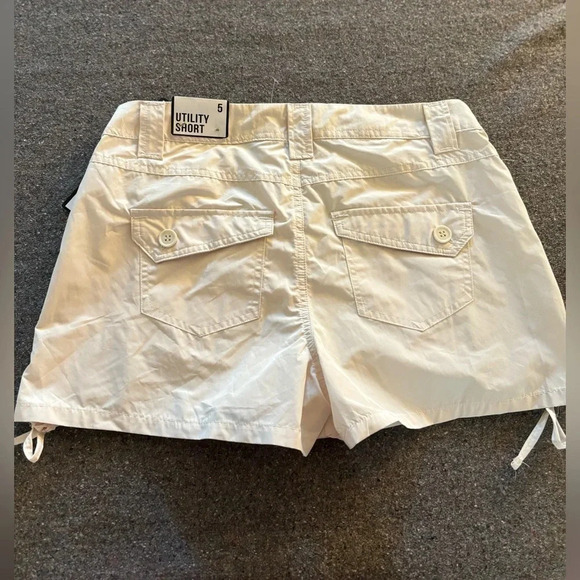Almost Famous Size 5 Junior Utility Shorts ,Cream color. Waterproof material. - Picture 3 of 8